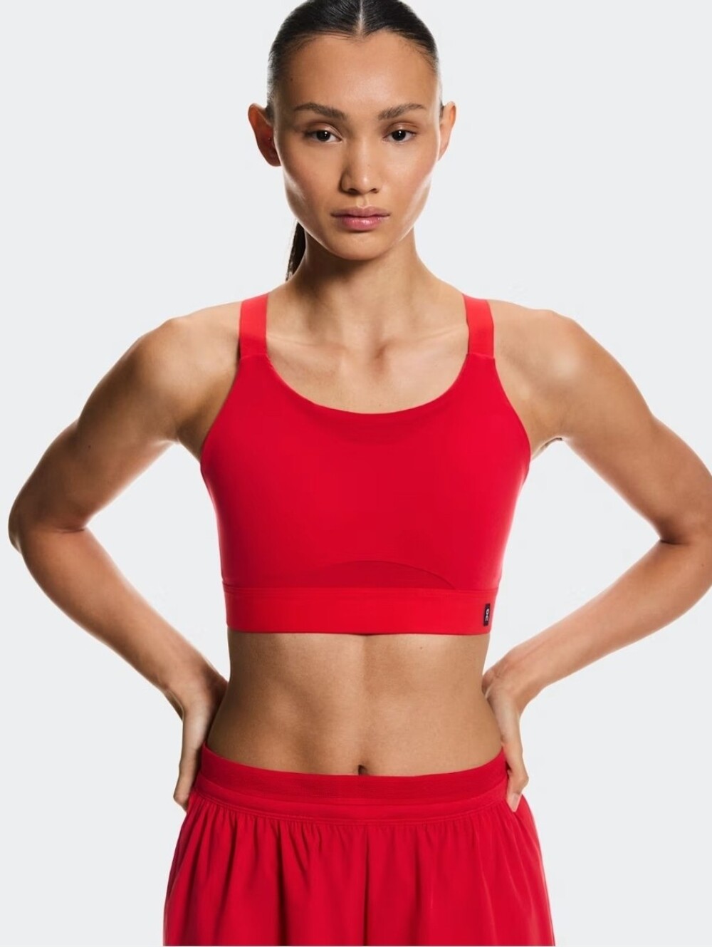 On Performance Bra in the vibrant "Robin" red colorway- MED NWT#084